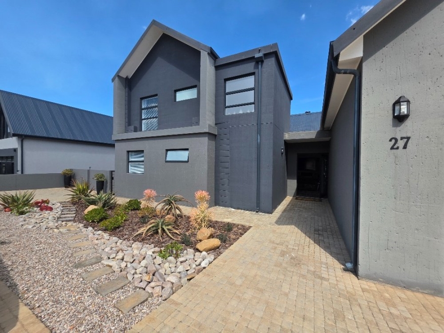 2 Bedroom Property for Sale in Outeniquasbosch Western Cape